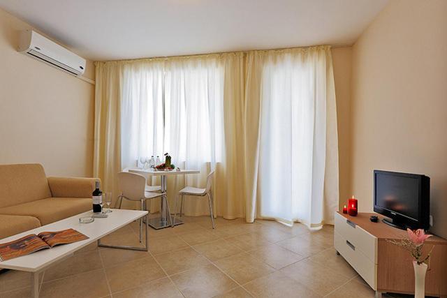 Emberli Aparthotel Lozenets Room photo