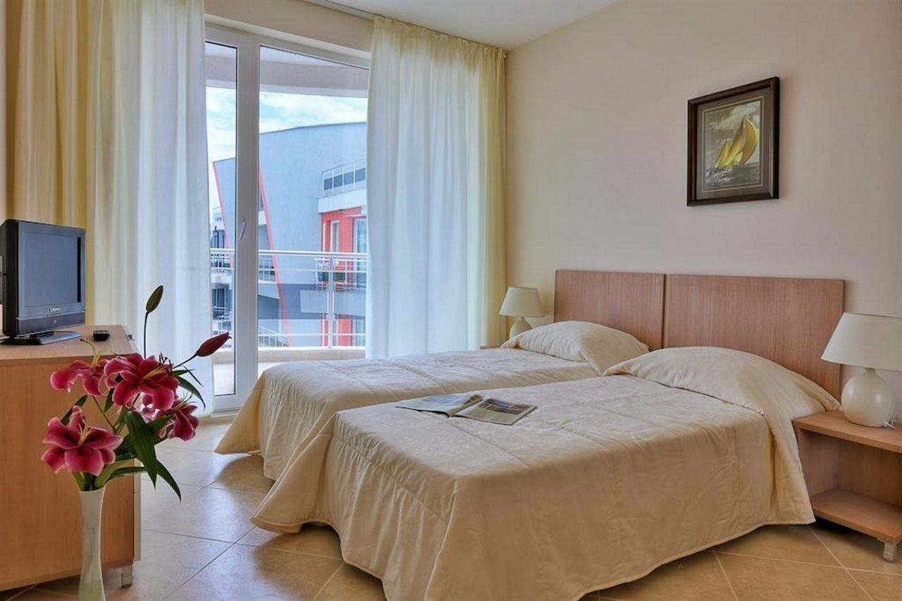 Emberli Aparthotel Lozenets Exterior photo